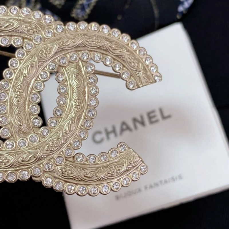 Chanel Brooches UrbanChic 228210