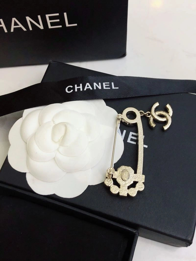 Chanel Brooches UrbanStyle 228205