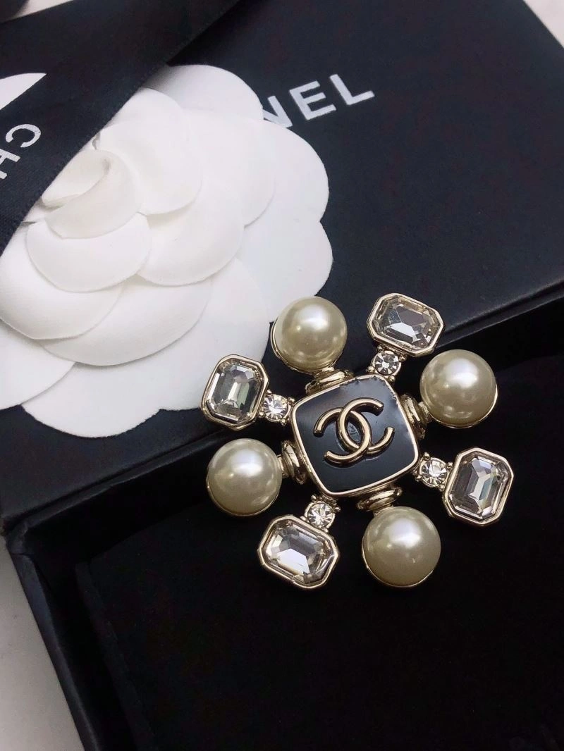 Chanel Brooches ModernLook 228208