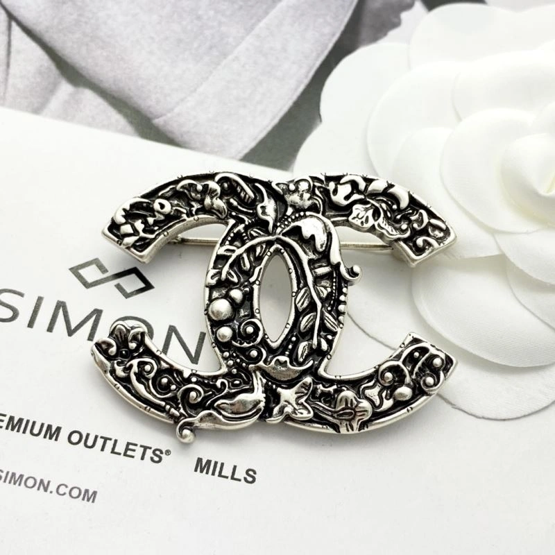 Chanel Brooches Cozy 228196