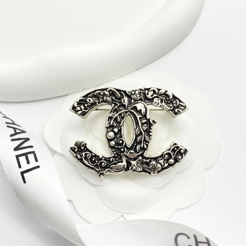 Chanel Brooches Cozy 228196