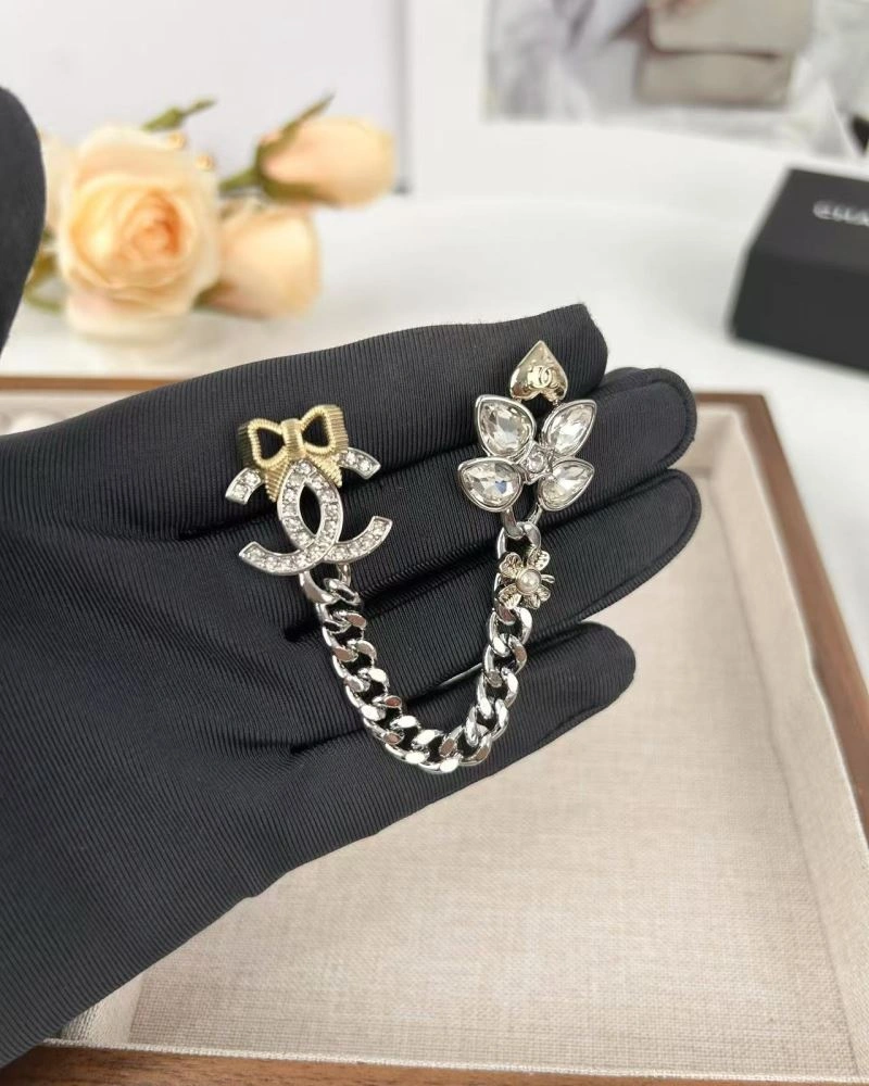 Chanel Brooches Tailored 228184