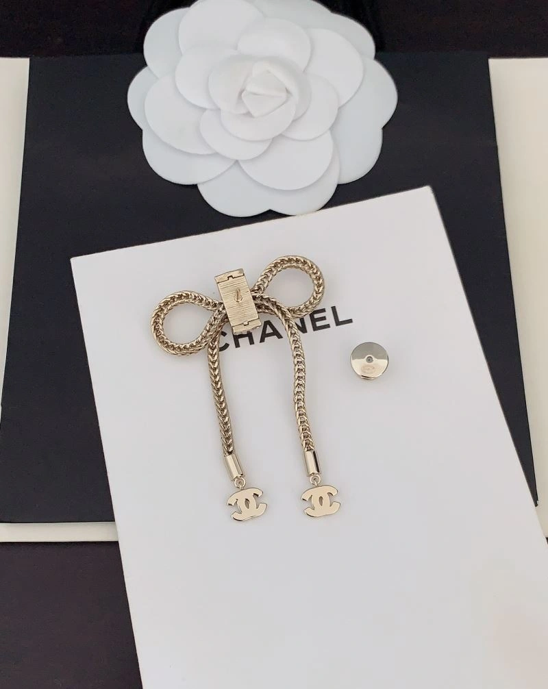 Chanel Brooches TechFriendly 228200