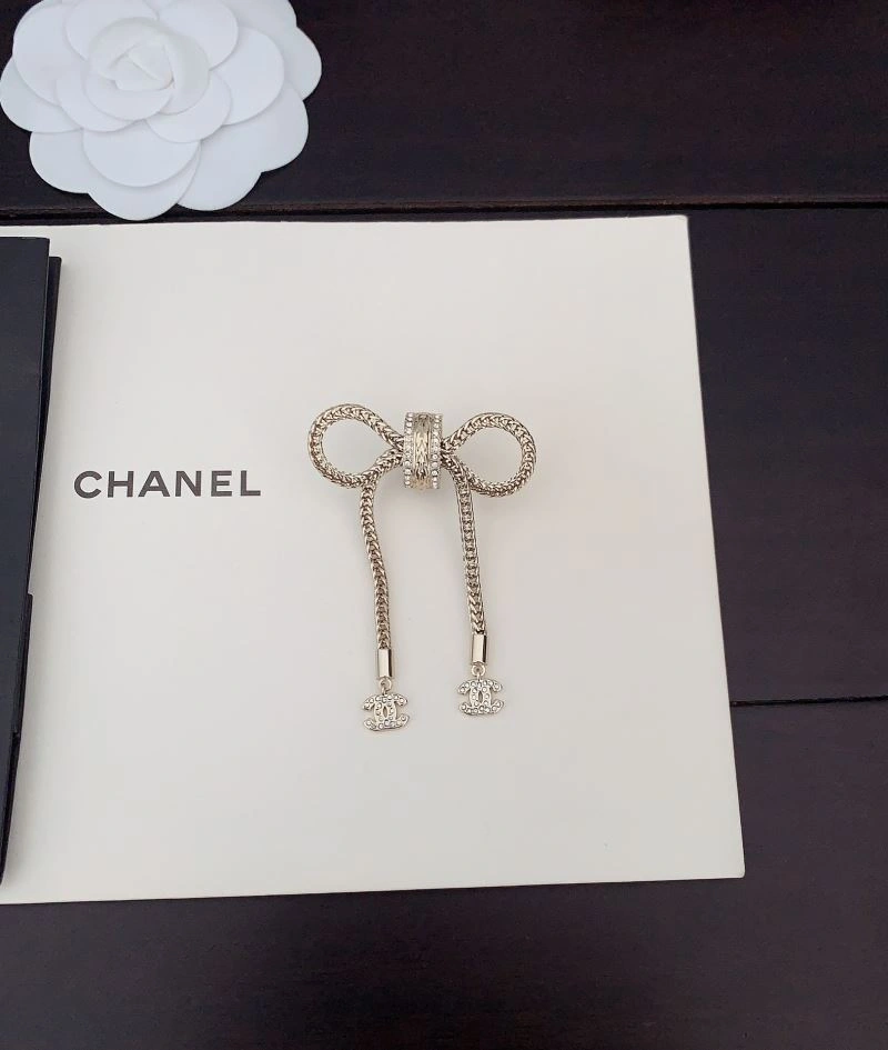 Chanel Brooches TechFriendly 228200