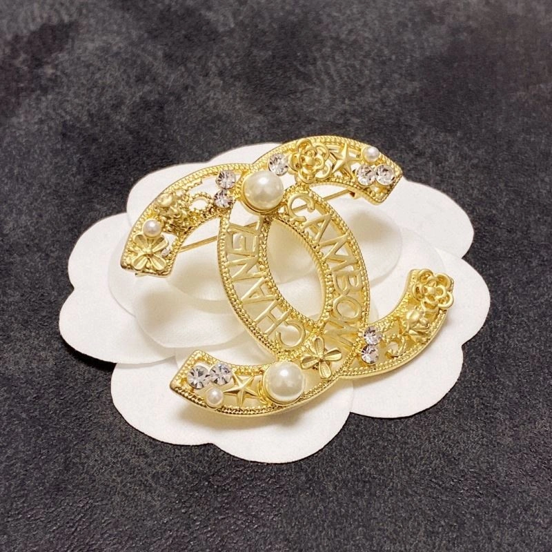 Colorful Chanel Brooches 228181