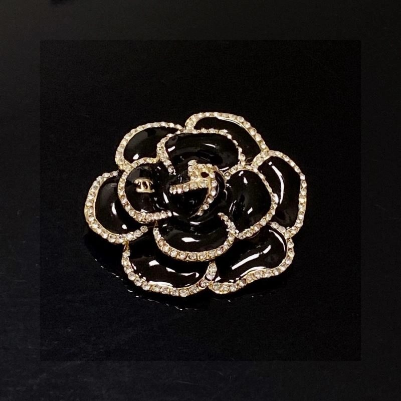 Seasonal Chanel Brooches 228177
