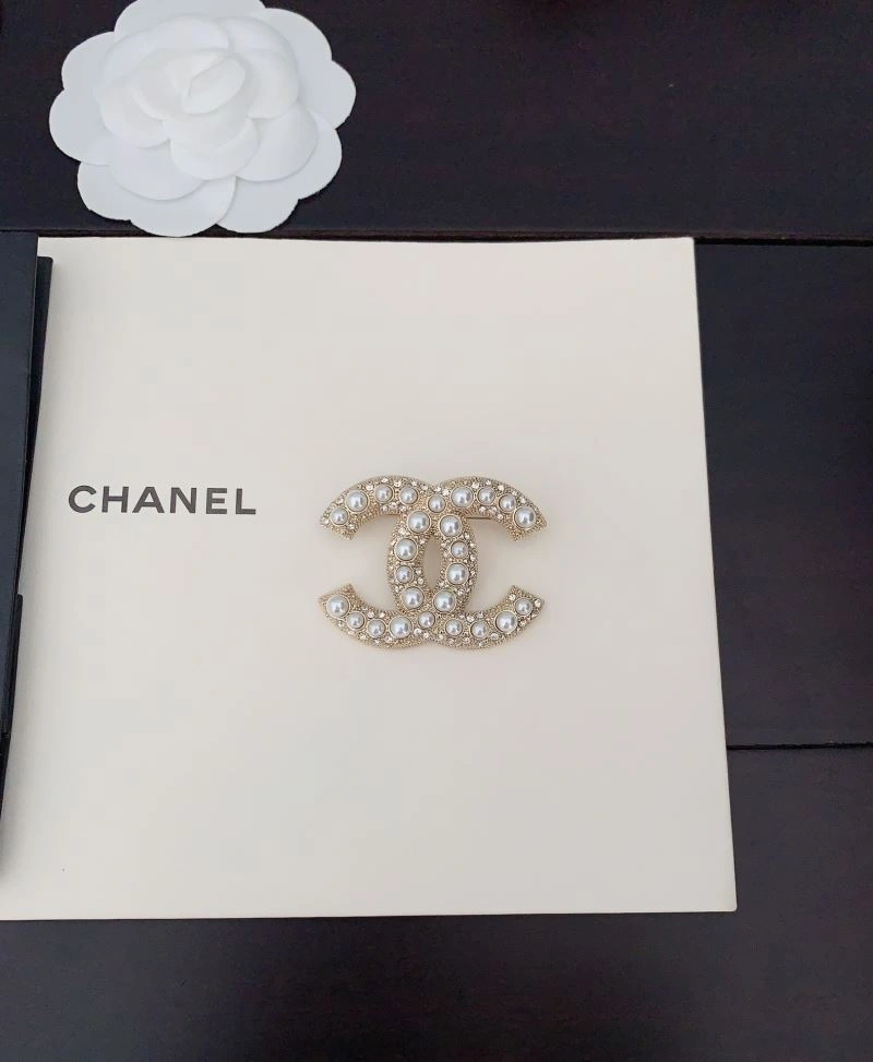 Fashionable Chanel Brooches 228318