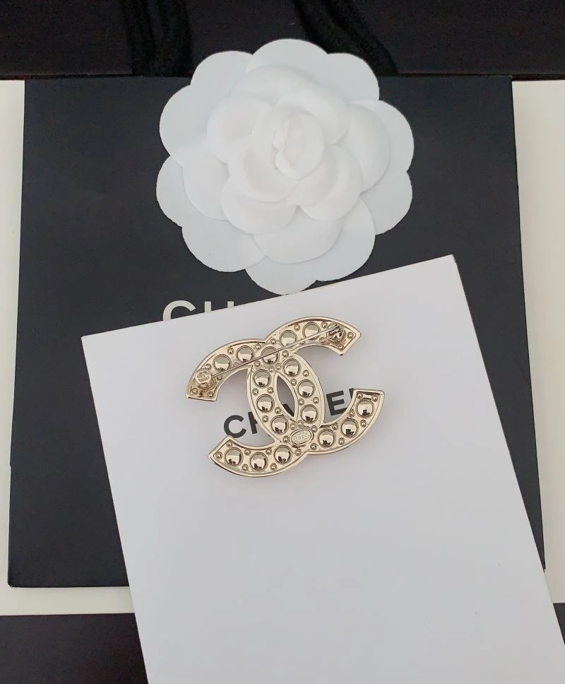 Fashionable Chanel Brooches 228318