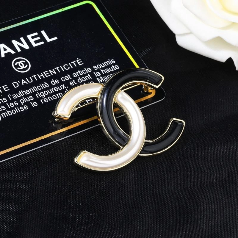 Chic Chanel Brooches 228188