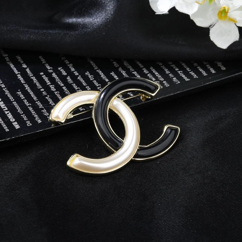 Chic Chanel Brooches 228188