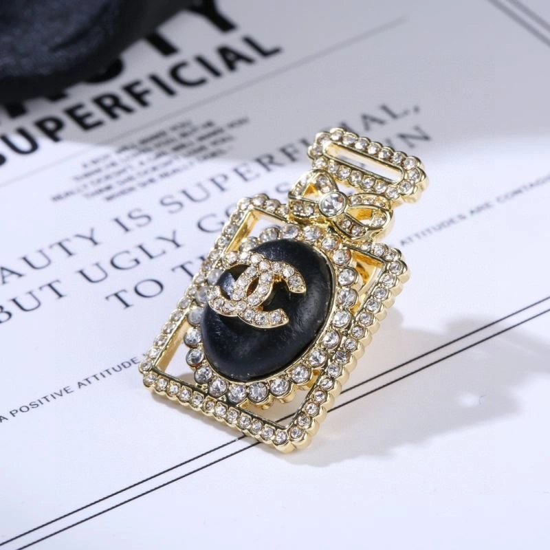 Chanel Brooches MultiPurpose 228190
