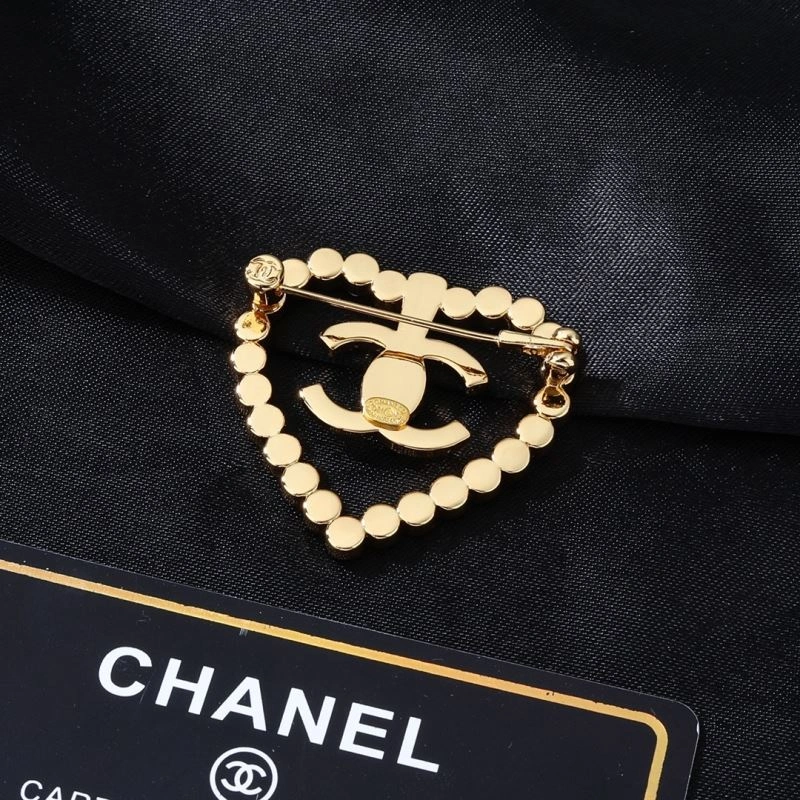 Vibrant Chanel Brooches 228180