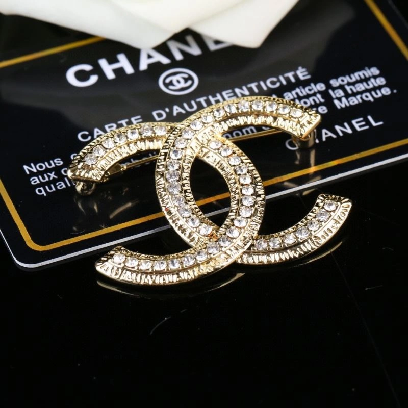 Unique Chanel Brooches 228195