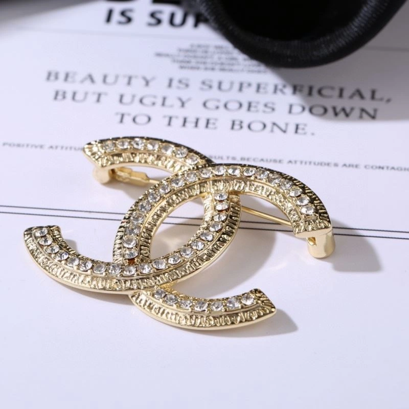 Unique Chanel Brooches 228195