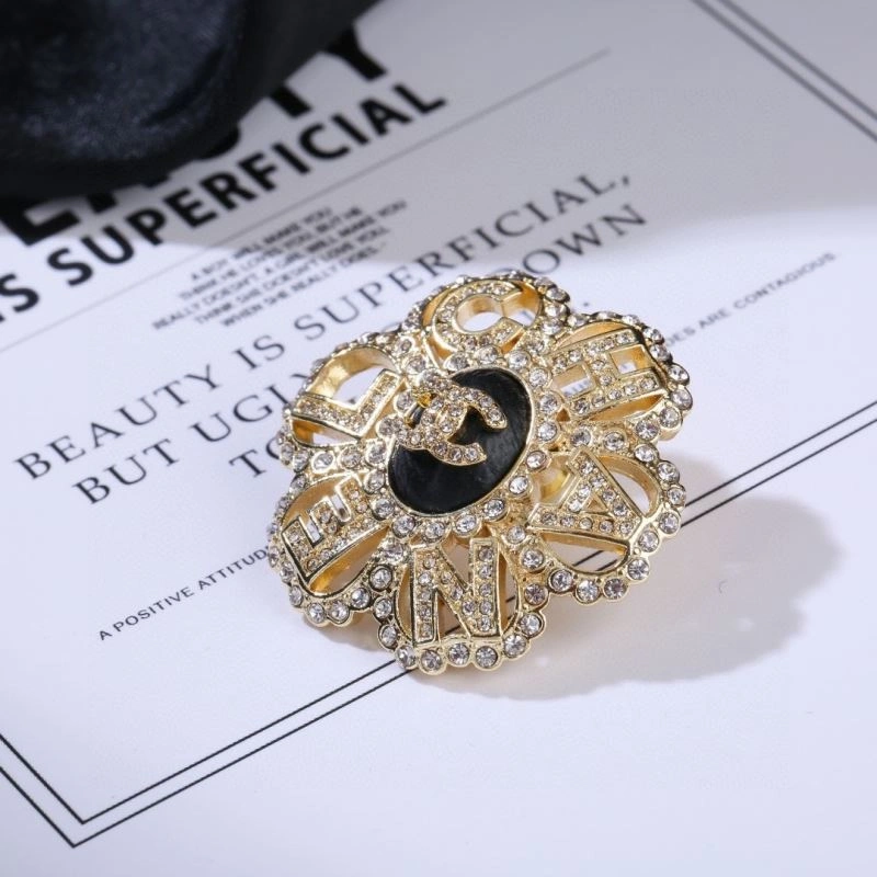 QuickDry Chanel Brooches 228225
