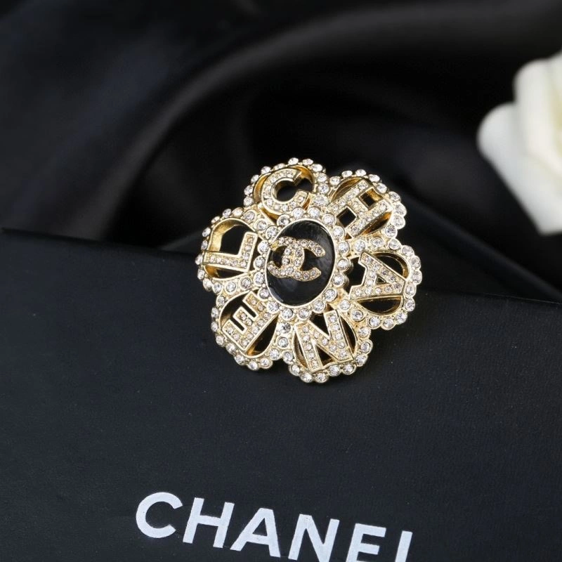 QuickDry Chanel Brooches 228225