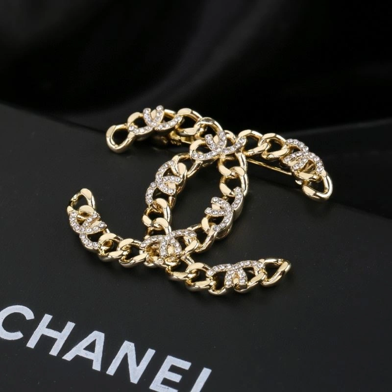ModernLook Chanel Brooches 228173