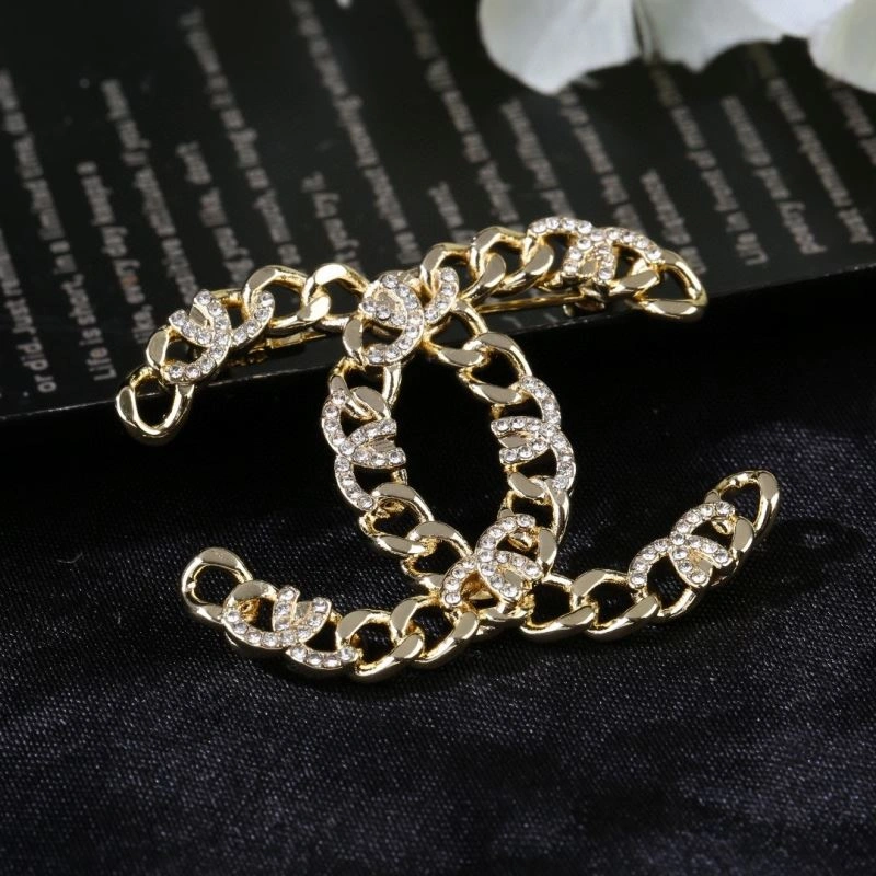 ModernLook Chanel Brooches 228173