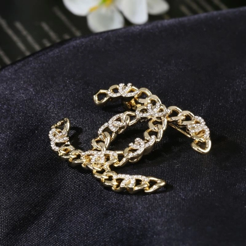 ModernLook Chanel Brooches 228173