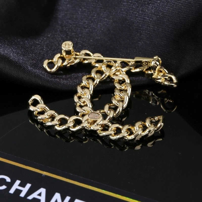 ModernLook Chanel Brooches 228173