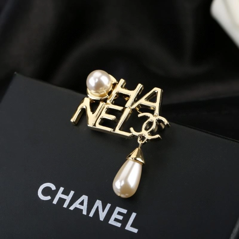 Chanel Brooches Breathable 228160