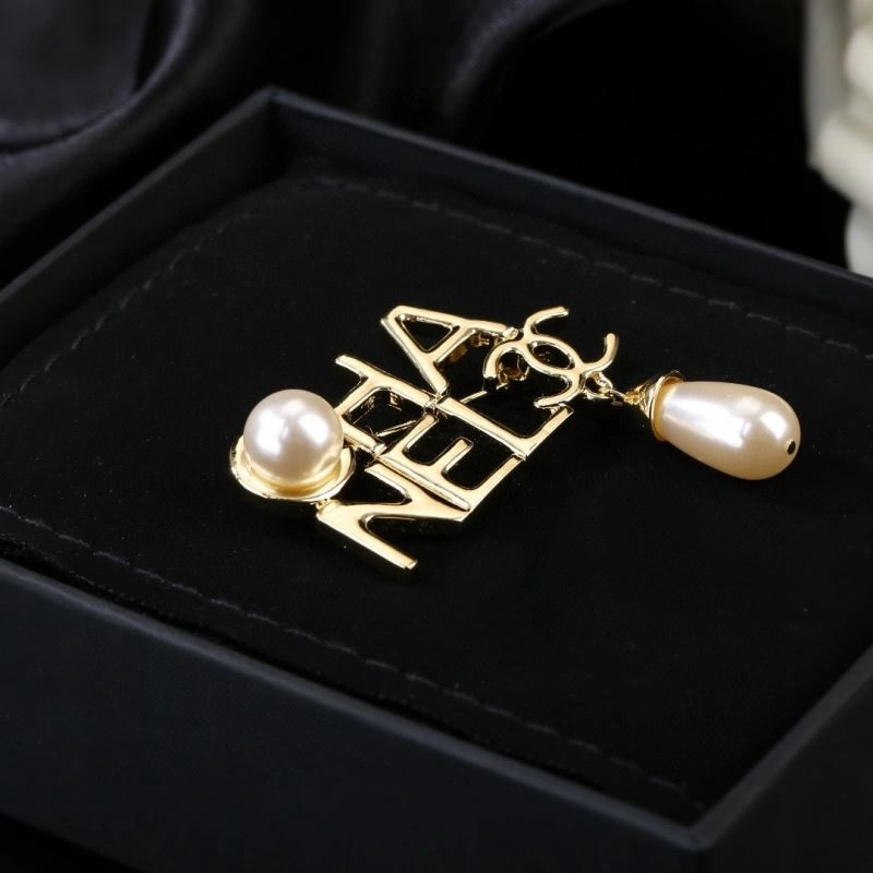 Chanel Brooches Breathable 228160