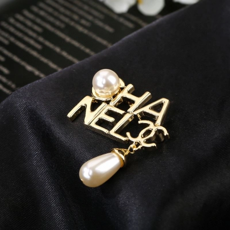 Chanel Brooches Breathable 228160
