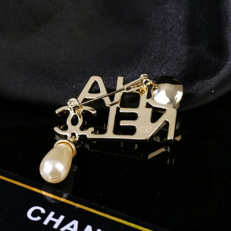 Chanel Brooches Breathable 228160