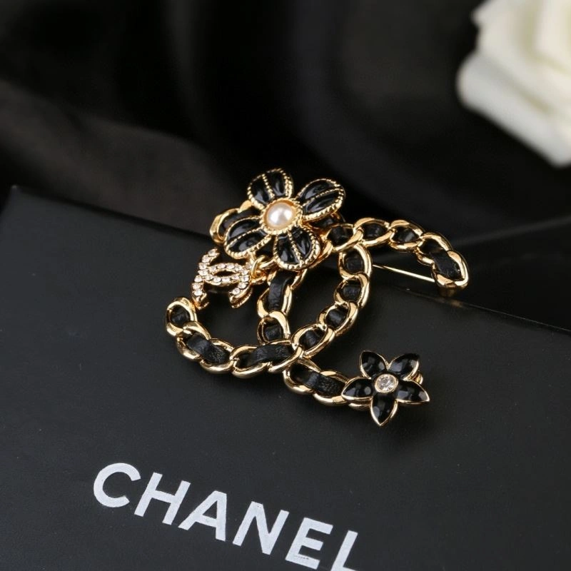 Efficient Chanel Brooches 228169