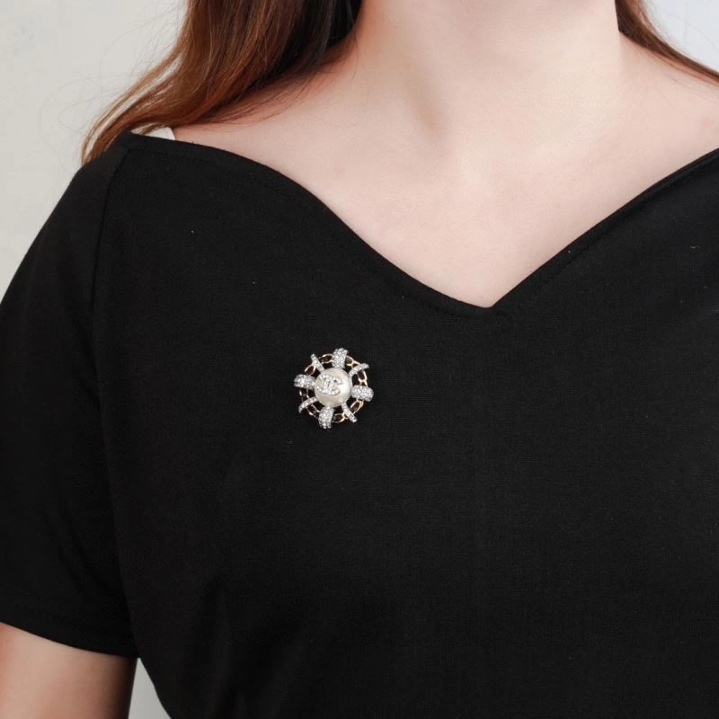 Chanel Brooches Supportive 228154