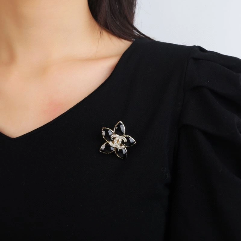 Chanel Brooches Attractive 228153