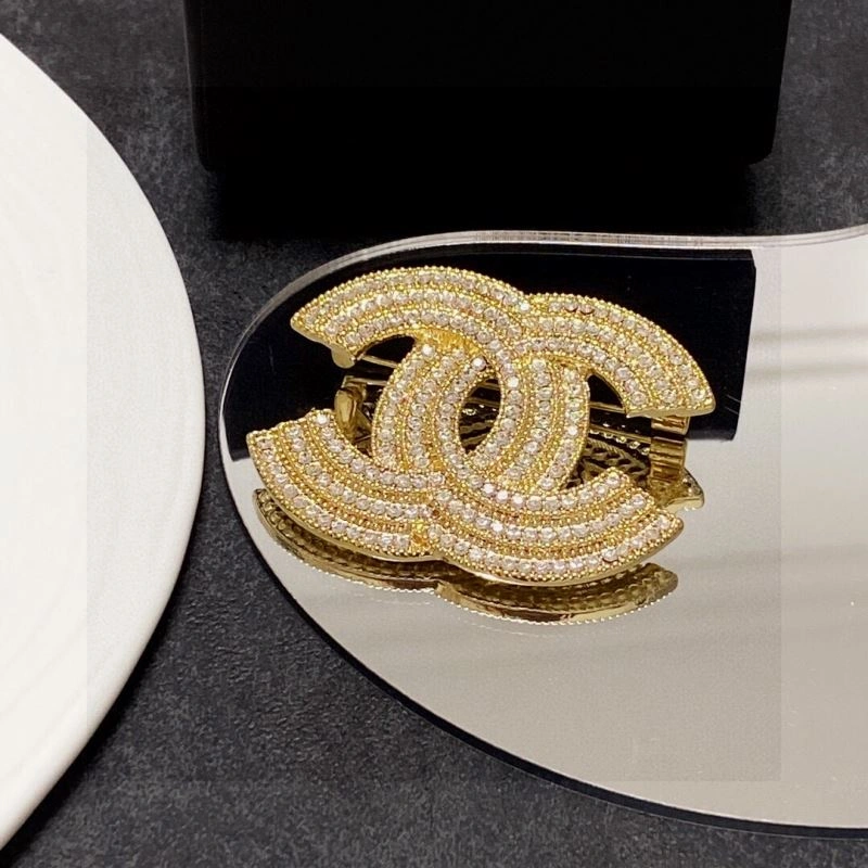 Classic Chanel Brooches 228148
