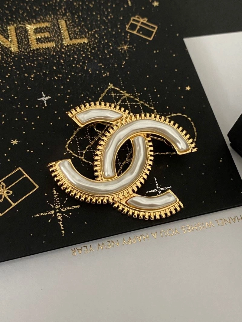 Chanel Brooches Lightweight 228143