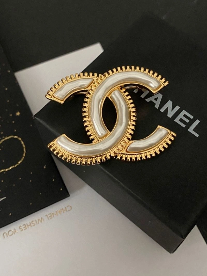 Chanel Brooches Lightweight 228143