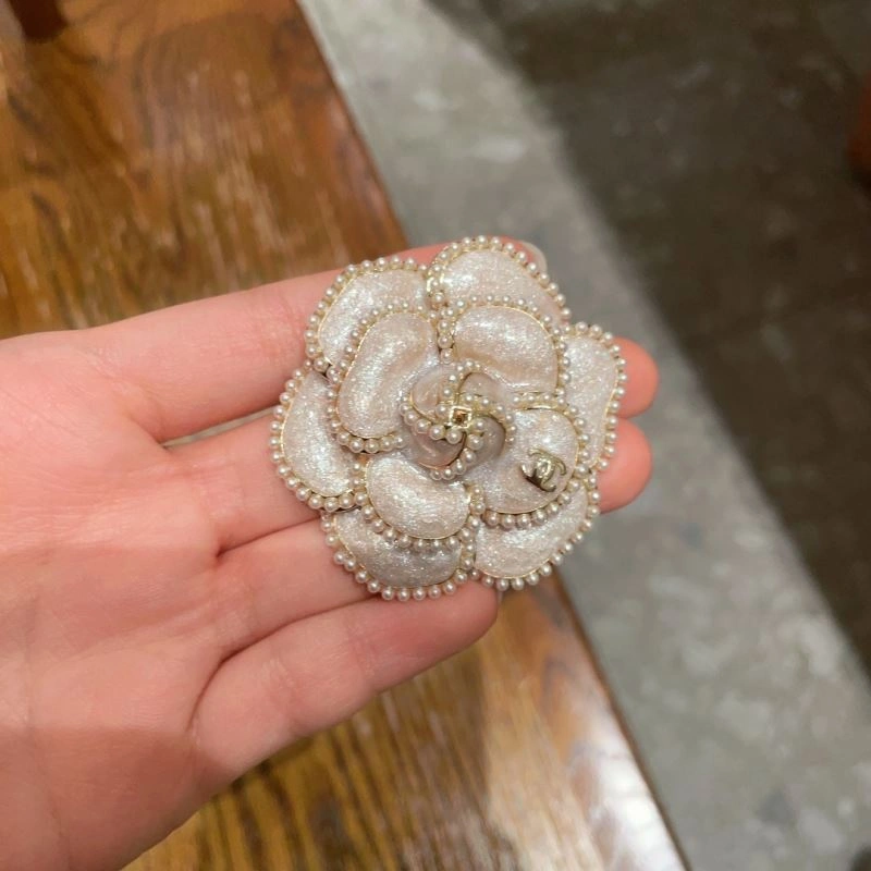Chanel Brooches Resilient 228141