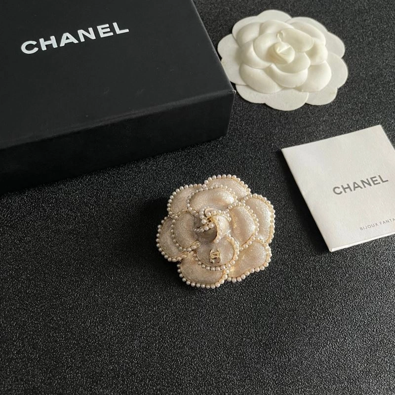 Chanel Brooches Resilient 228141
