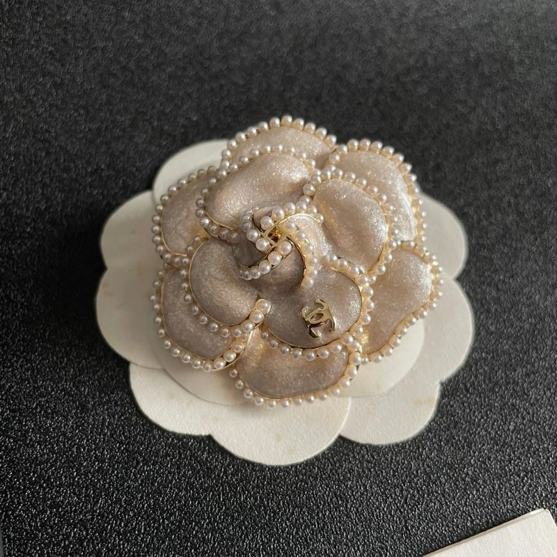 Chanel Brooches Resilient 228141