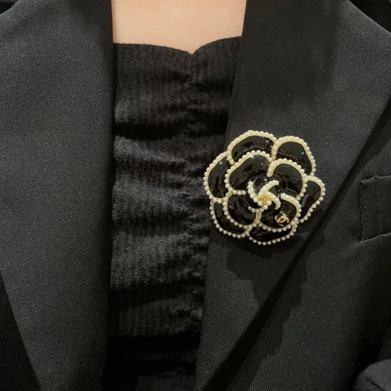 Chanel Brooches MoistureWicking 228204