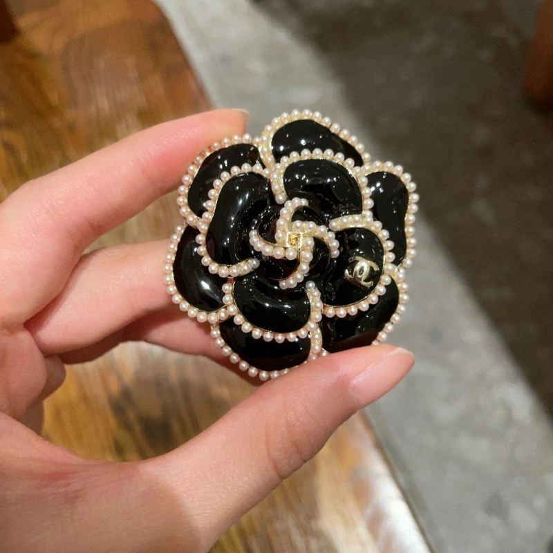 Chanel Brooches MoistureWicking 228204