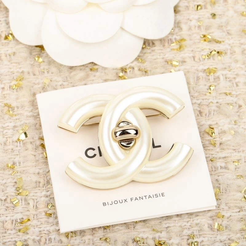 Chanel Brooches Elegant 228172