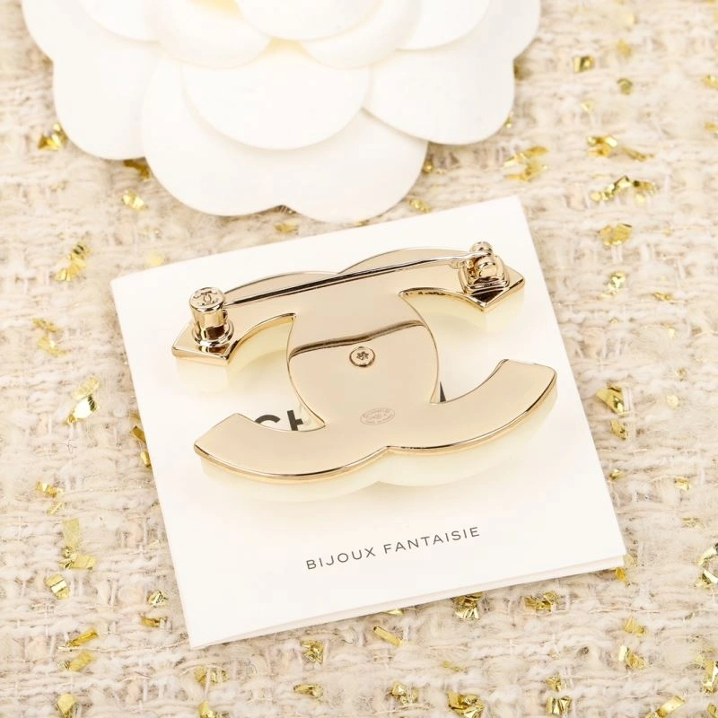 Chanel Brooches Elegant 228172