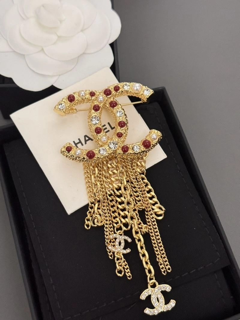 Unique Chanel Brooches 228133