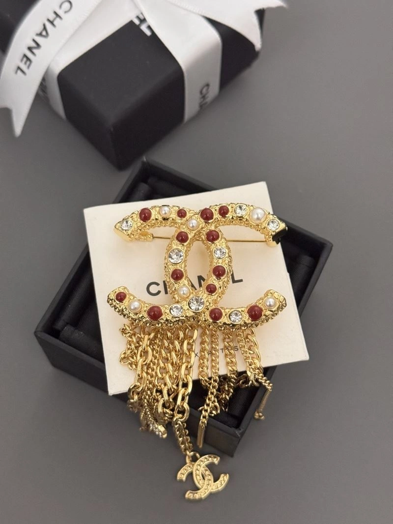 Unique Chanel Brooches 228133