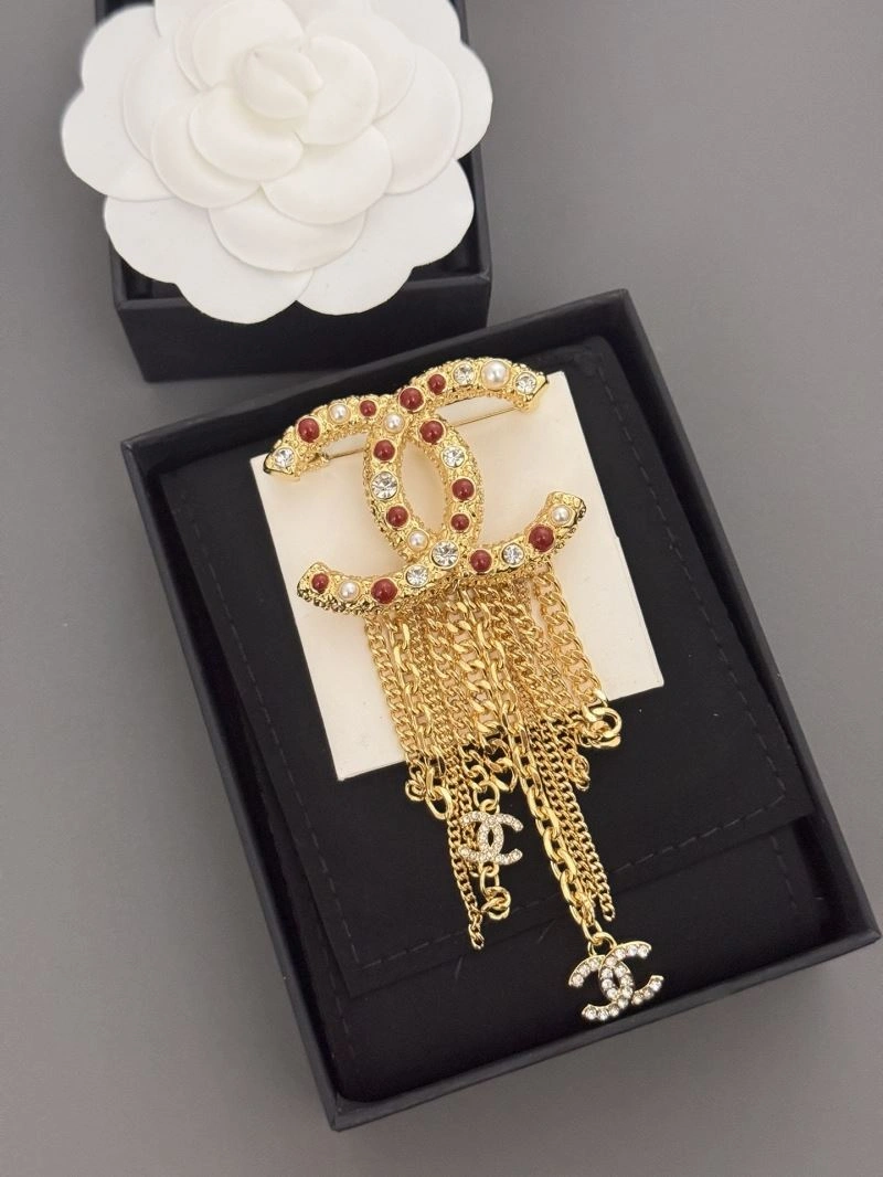 Unique Chanel Brooches 228133