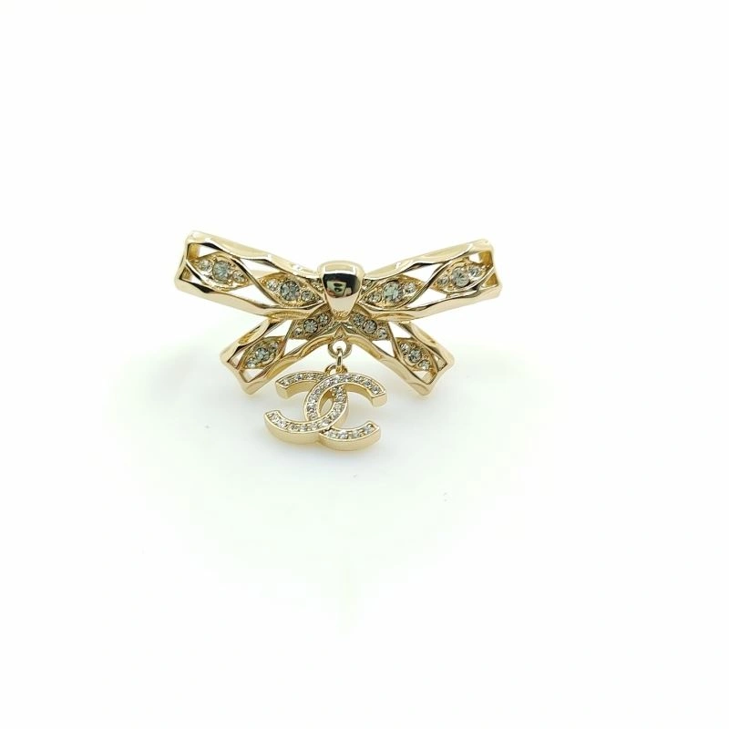 RelaxedFit Chanel Brooches 228130