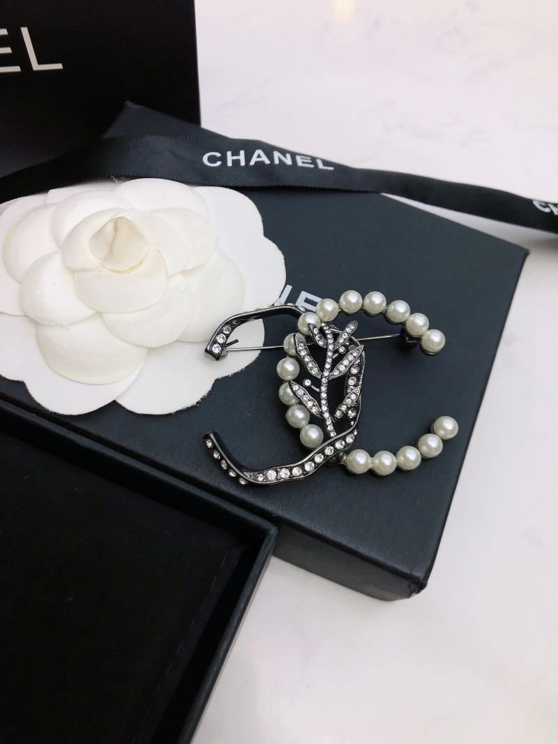 Chanel Brooches Fashionable 228201