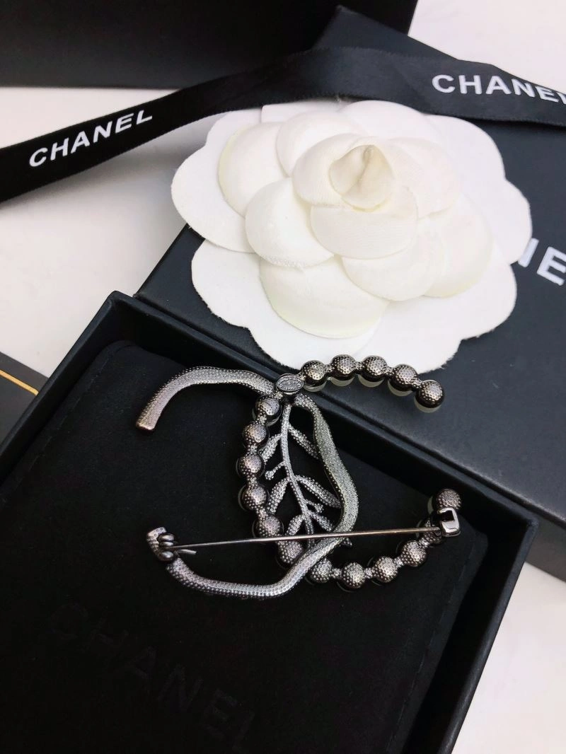 Chanel Brooches Fashionable 228201