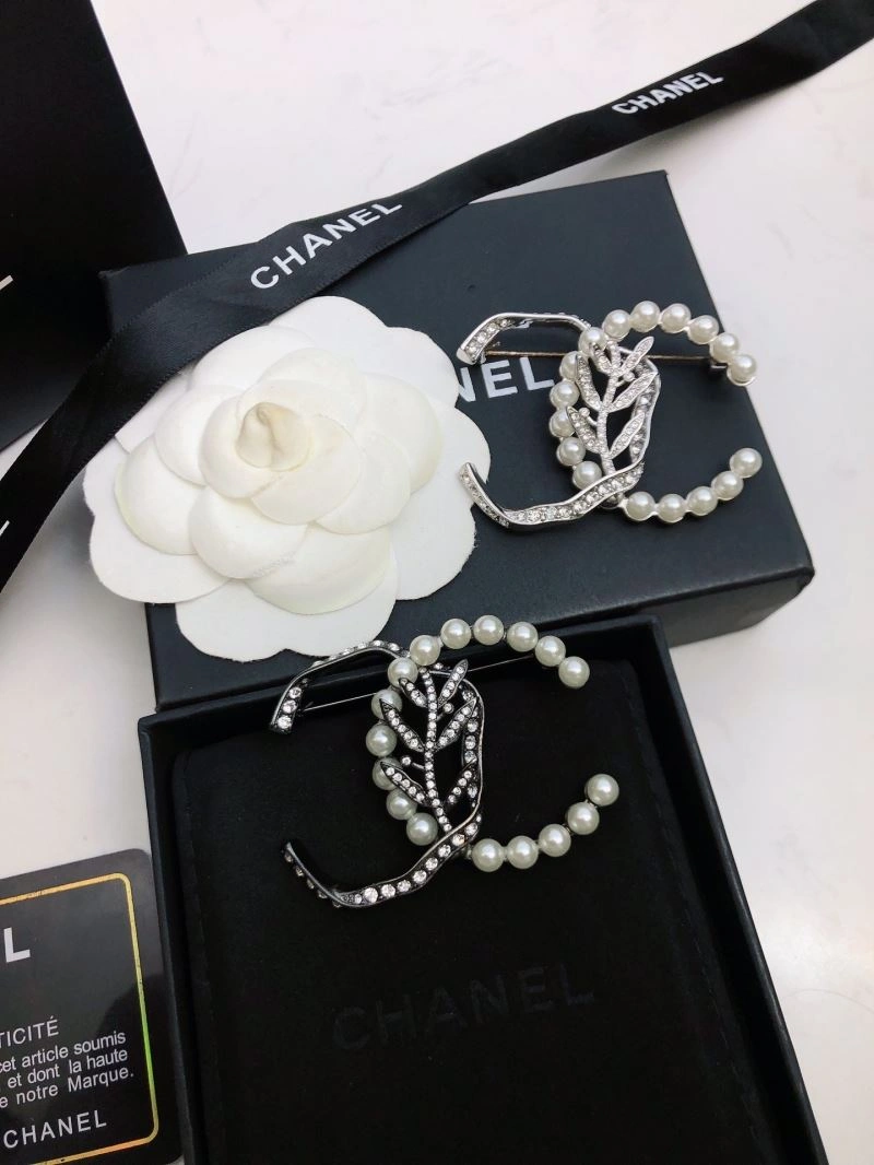 Chanel Brooches Fashionable 228201