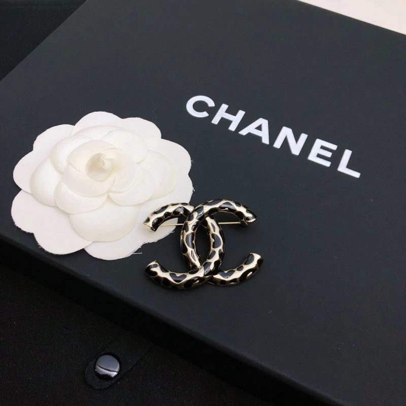 Original Chanel Brooches 228152