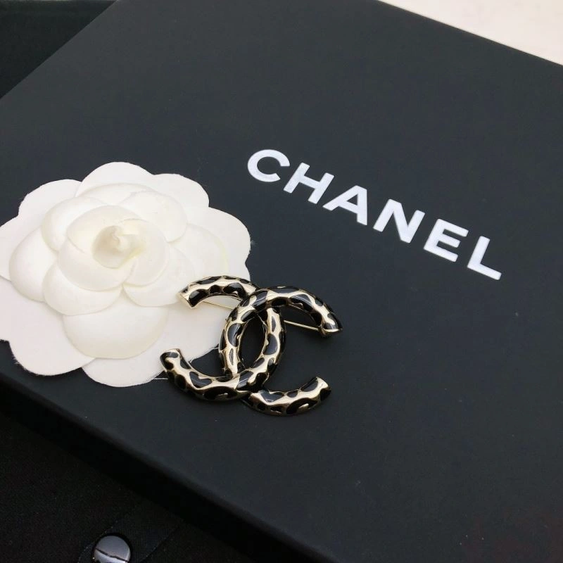 Original Chanel Brooches 228152
